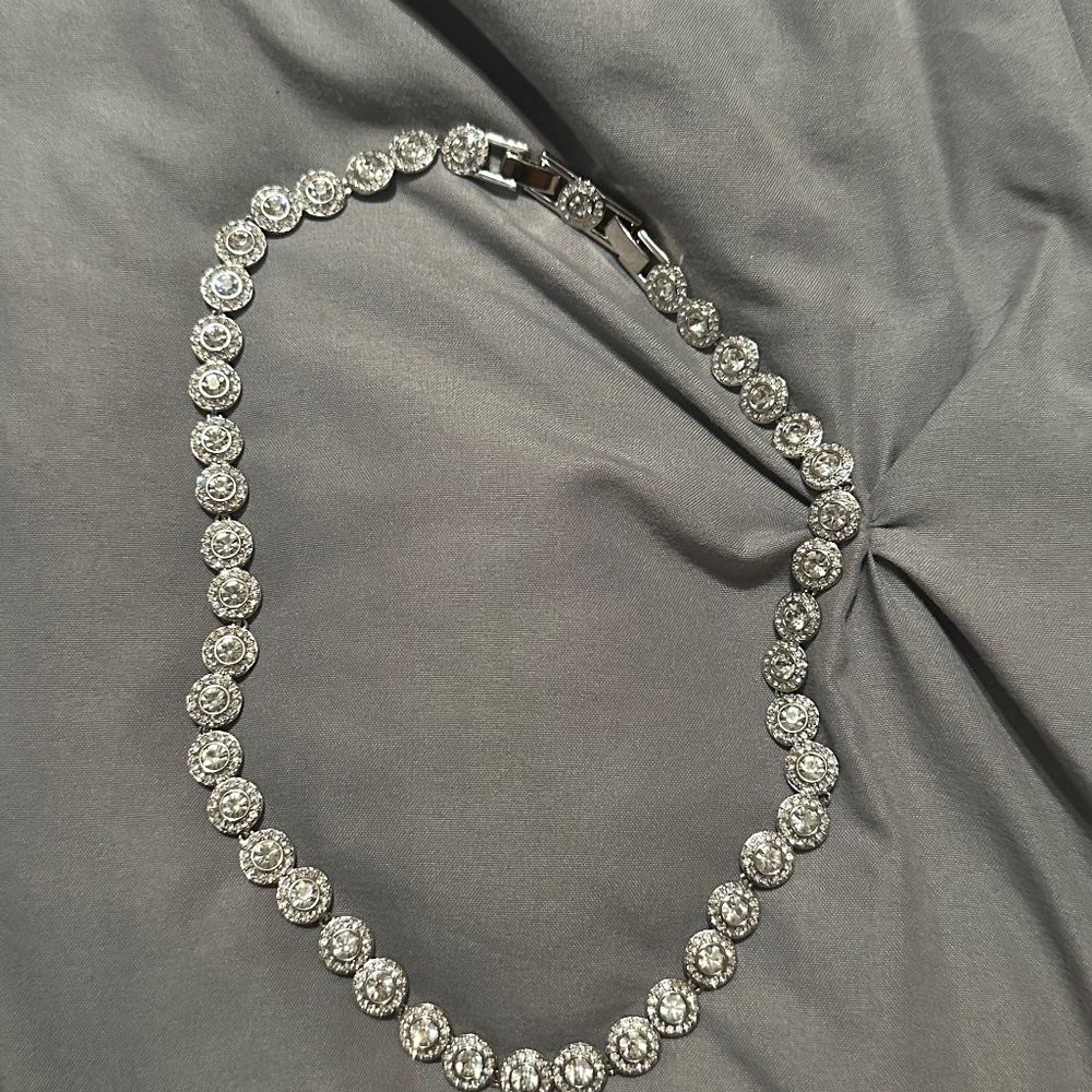 diamond chocker